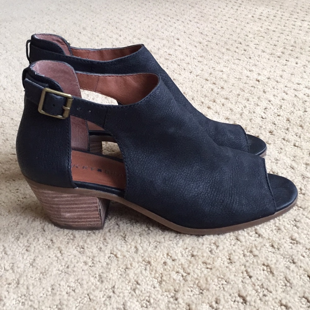 NEW Lucky Brand Leather Heels Sz 9